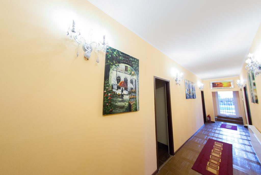 Hotel-Hostel Mignon Mamaia -Private Rooms With Free Parking Exterior photo